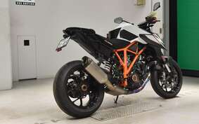 KTM 1290 SUPER DUKE R 2019 V3940