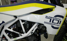 HUSQVARNA 701SM 2019