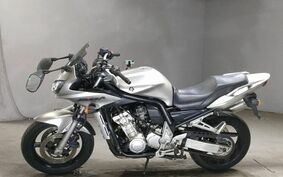 YAMAHA FZ FAZER FEATHER 2003 RN06