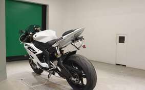 YAMAHA YZF-R6 2012