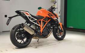 KTM 1290 SUPER DUKE R 2014 V3940