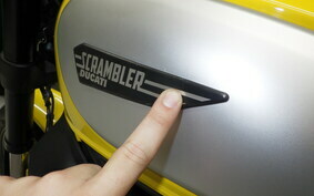 DUCATI SCRAMBLER ICON 2016