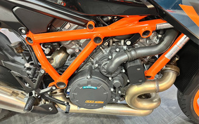 KTM 1290 SUPER DUKE R 2023 V3940