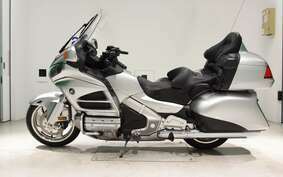 HONDA GL 1800 GOLD WING 2015 SC68