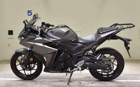 YAMAHA YZF-R25 RG10J