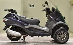 PIAGGIO MP3 250