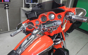 HARLEY FLHTCUSE 1800CVO 2011 PR8