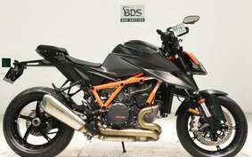 KTM 1290 SUPER DUKE R 2020 V3940