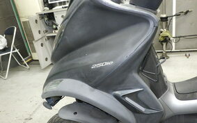 PIAGGIO MP3 250