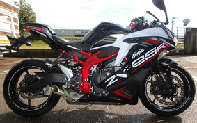 KAWASAKI NINJA ZX 25 ZX250E