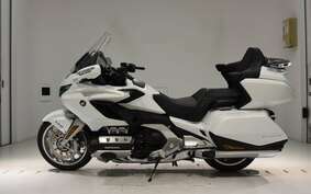 HONDA GL 1800 GOLD WING TOUR DCT 2021 SC79