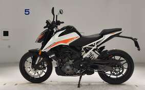 KTM 390 DUKE 2024