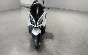 KYMCO DOWNTOWN 125 i 不明