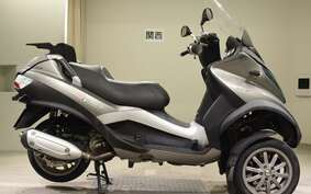 PIAGGIO MP3 250