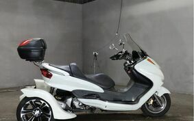 YAMAHA MAJESTY 250 TRIKE C SG03J