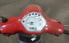 VESPA LX50 C381