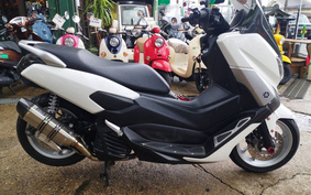 YAMAHA N-MAX SE86J