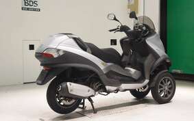 PIAGGIO MP3 250