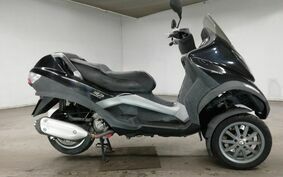 PIAGGIO MP3 250 RL M472