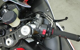 YAMAHA YZF-R1 2012 RN23