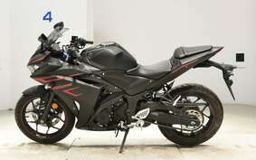 YAMAHA YZF-R25 A RG10J