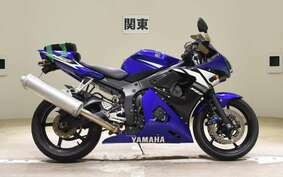 YAMAHA YZF-R6 2004 RJ05