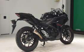 YAMAHA YZF-R25