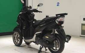 YAMAHA TRICITY 125 SE82J