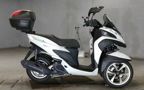 YAMAHA TRICITY 125 SE82J