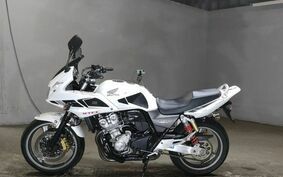 HONDA CB400 SUPER BOLDOR 2009 NC42