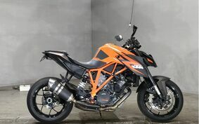 KTM 1290 SUPER DUKE R 2014 V3940