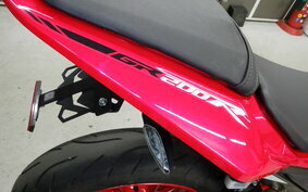 GPX デーモンGR200R SGA2