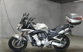 YAMAHA FZ FAZER FEATHER RN066