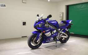 YAMAHA YZF-R1 2001 RN04