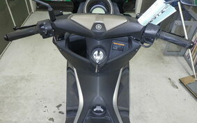 YAMAHA N-MAX SE86J