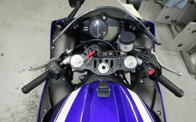 YAMAHA YZF-R1 2013