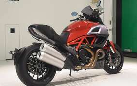 DUCATI DIAVEL 2011