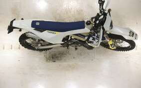 HUSQVARNA TE250I UTA2