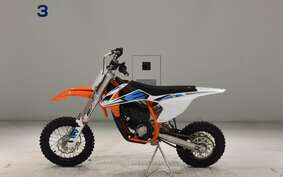 KTM SX E5