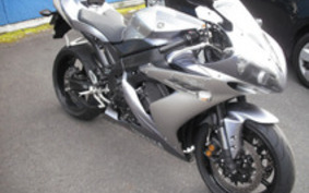 YAMAHA YZF-R1 2004 RN13