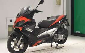 APRILIA SR MAX 300 2015