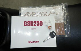 SUZUKI GSR250