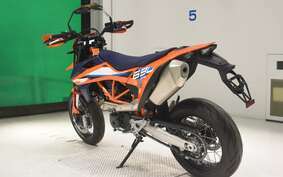 KTM 690 SMC R 2024