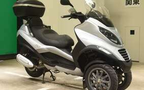 PIAGGIO MP3 250