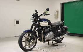 TRIUMPH BONNEVILLE SE 2011