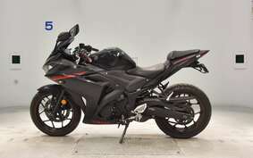 YAMAHA YZF-R25 RG10J