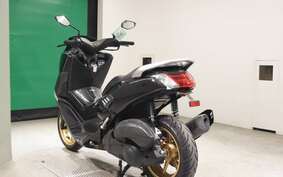 YAMAHA N-MAX SE86J