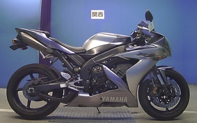 YAMAHA YZF-R1 2004 RN13