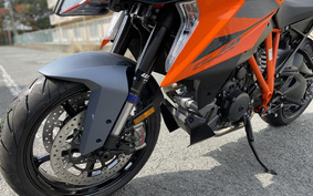 KTM 1290 SUPER DUKE GT 2024 V6940