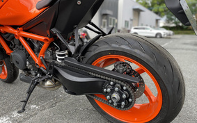 KTM 1290 SUPER DUKE R 2024 V3940